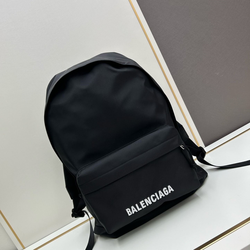 Ba*len*cia*ga backpacks